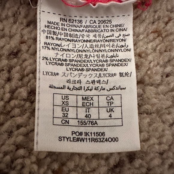 Guess Red & White Striped Knit Cropped Top XS - Picture 4 of 4